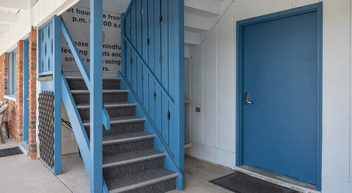 Coach House Motel (Waterway Inn) - Real Estate Photos (newer photo)